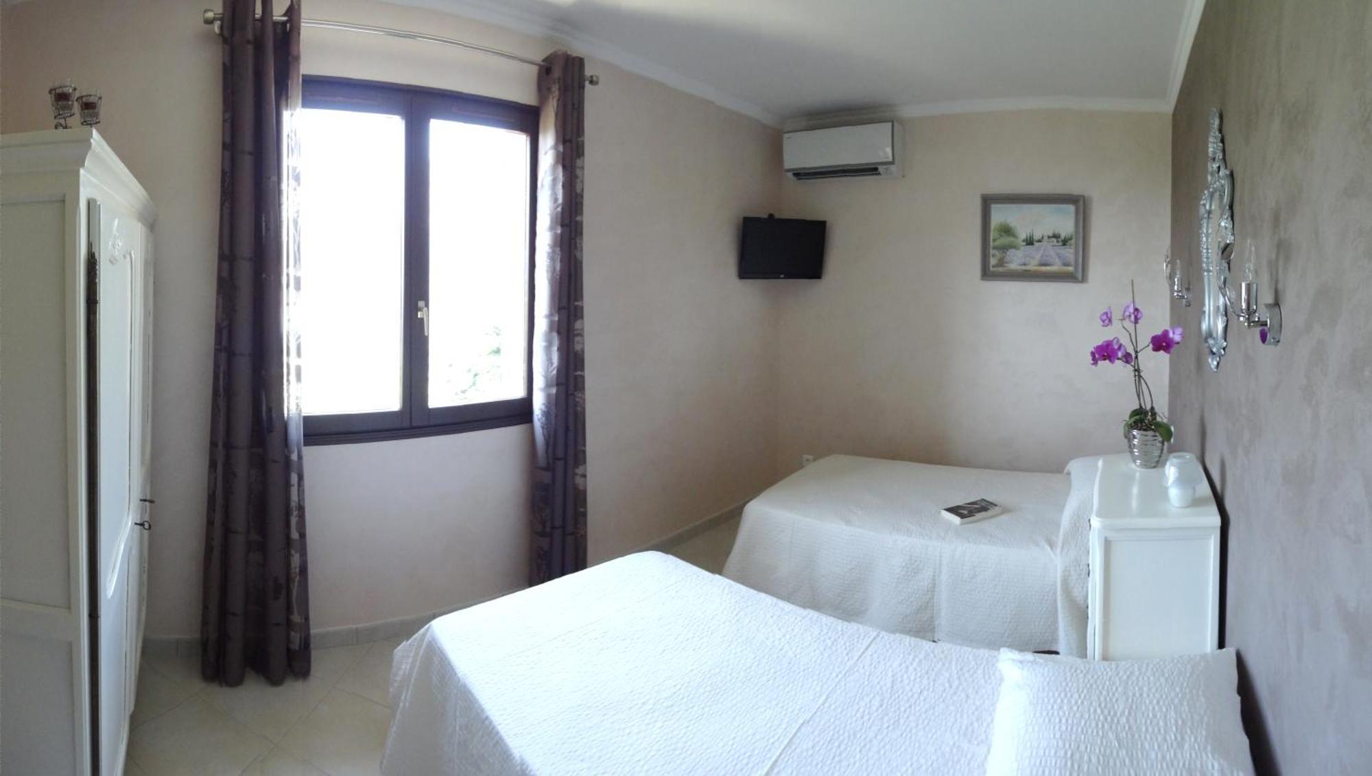 L'Aleandra Hotel Castellar Exterior photo