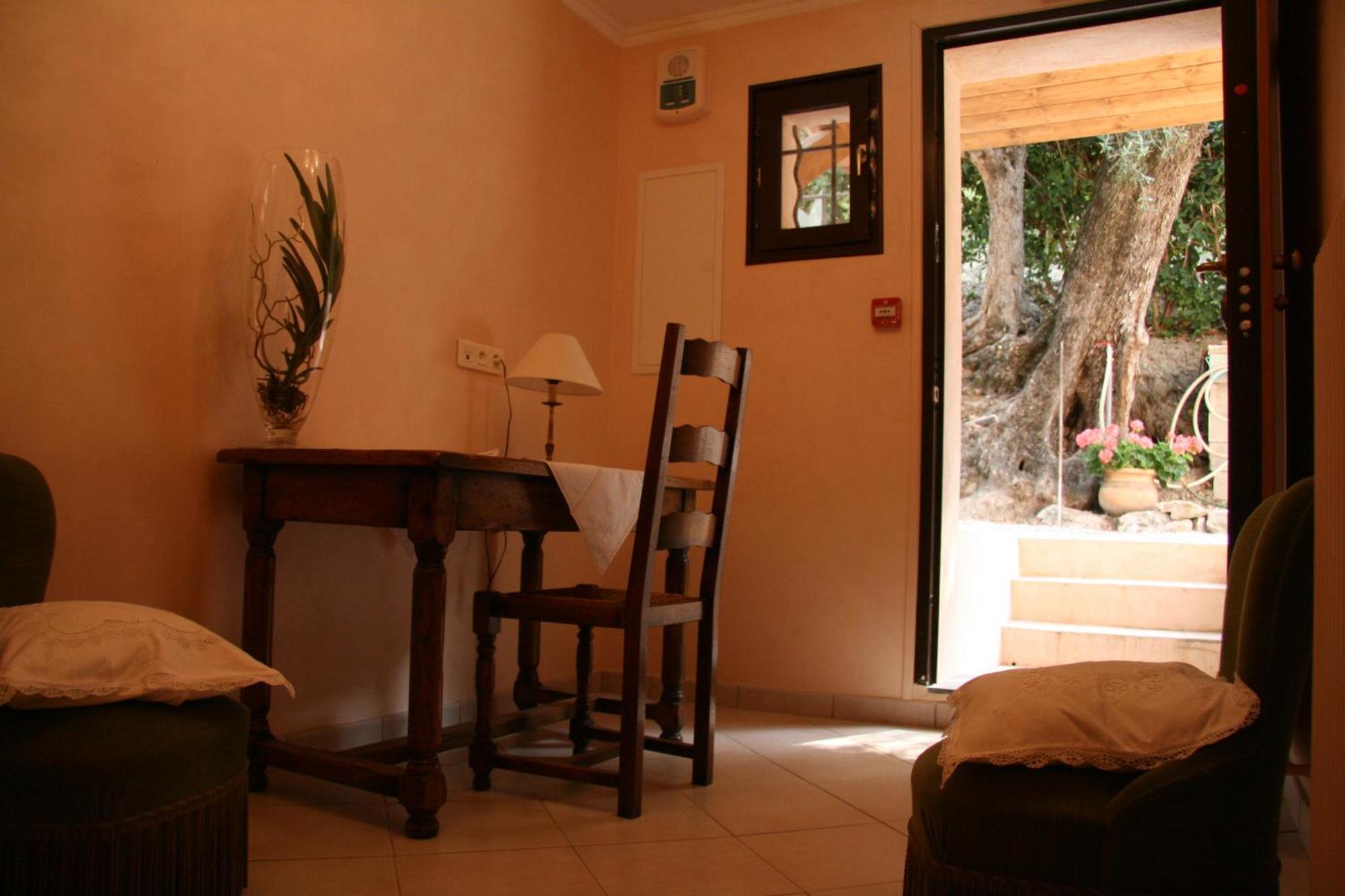 L'Aleandra Hotel Castellar Exterior photo